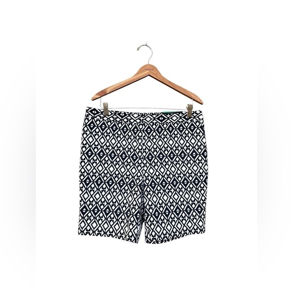 Mario Serrani Italy Abstract Print Black White Bermuda Shorts Size 12 NWT - Picture 2 of 5